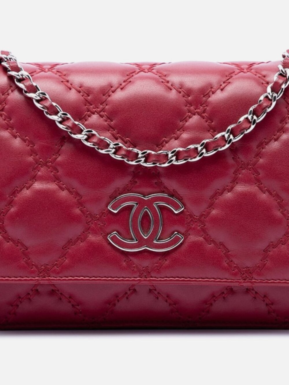 Beautiful Authentic Chanel Hamptons Wallet on Chain